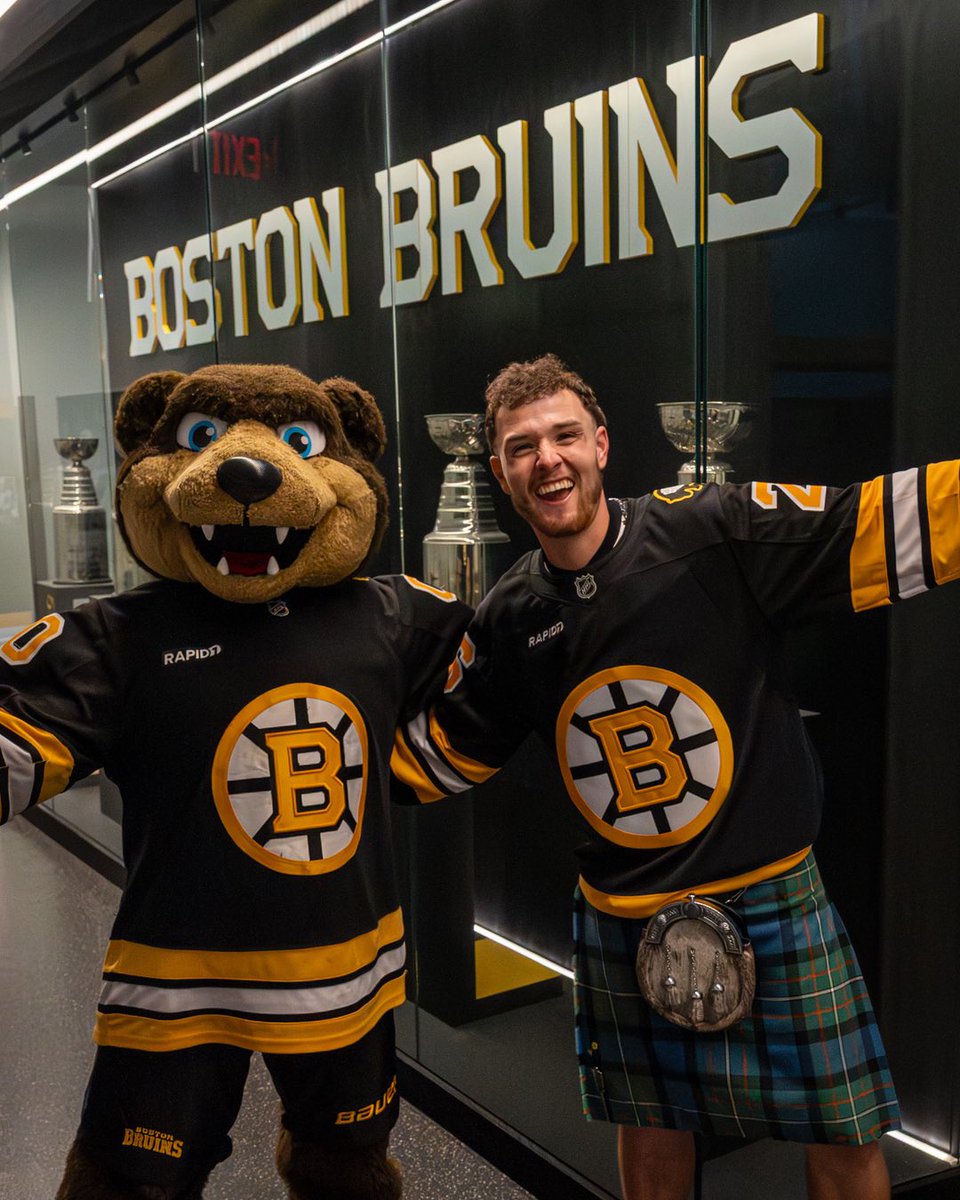 Boston Bruins tweet media