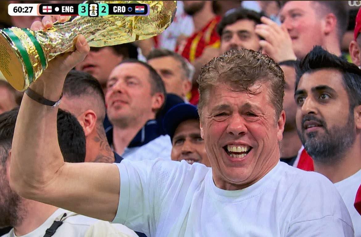 MartinoliCuri's tweet photo. “El Chabelo inglés no existe”

El Chabelo inglés: https://t.co/MlXw2tflkE