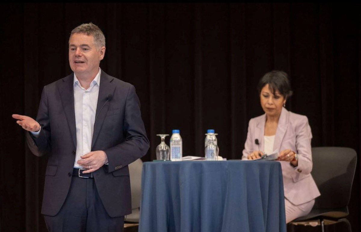 Paschald's tweet photo. Optimism is believing that progress is possible—&amp; having the determination to make it happen.

Great discussion w/colleagues at today’s @WorldBankGroup town hall on how knowledge, financing, &amp; solutions can help countries expand opportunity, strengthen resilience, &amp; improve lives https://t.co/DlV5LP62wf