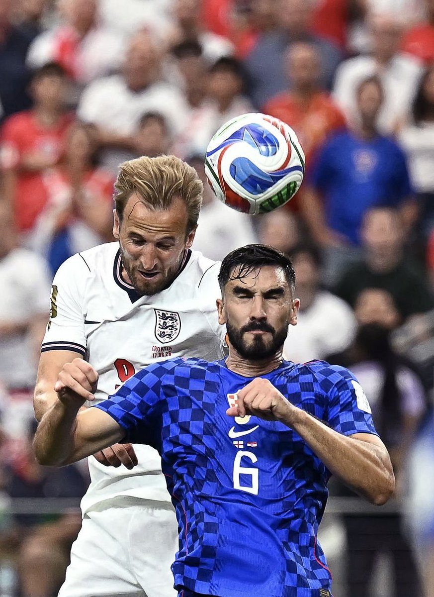 Inside_020's tweet photo. 🇭🇷 Josip Šutalo played 90 minutes in Croatia’s 4-2 loss against England. #Ajax https://t.co/PHoCVHTaH6