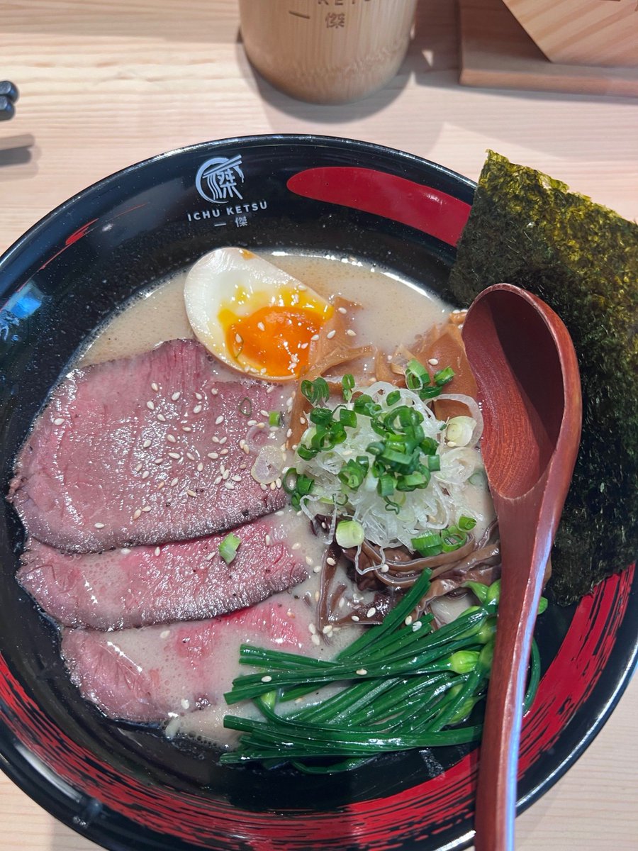 Jacqualine9852's tweet photo. Just found the best hidden ramen shop in town! Rich tonkotsu broth, springy noodles, and the perfect soft-boiled egg made my rainy evening 10x better. Will be back this weekend for sure! https://t.co/UO9wloXJQs