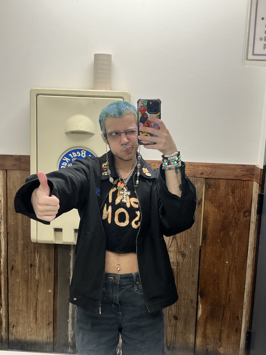 milo☭𖦹 tweet media
