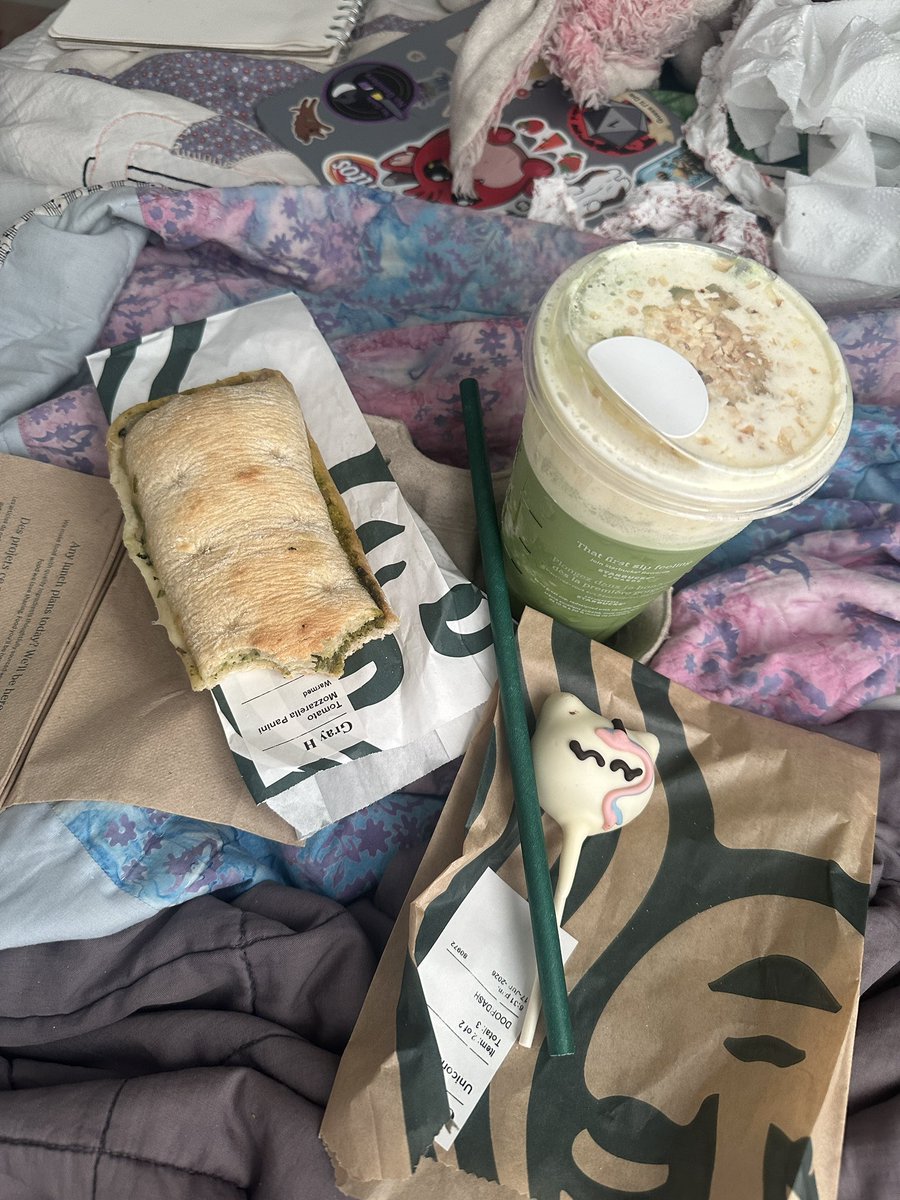 wljackie's tweet photo. I know I’m supposed to “have an eating disorder” or whatever but I’m genuinely thrilled to be fucking this up rn https://t.co/QCBzP1C3pD
