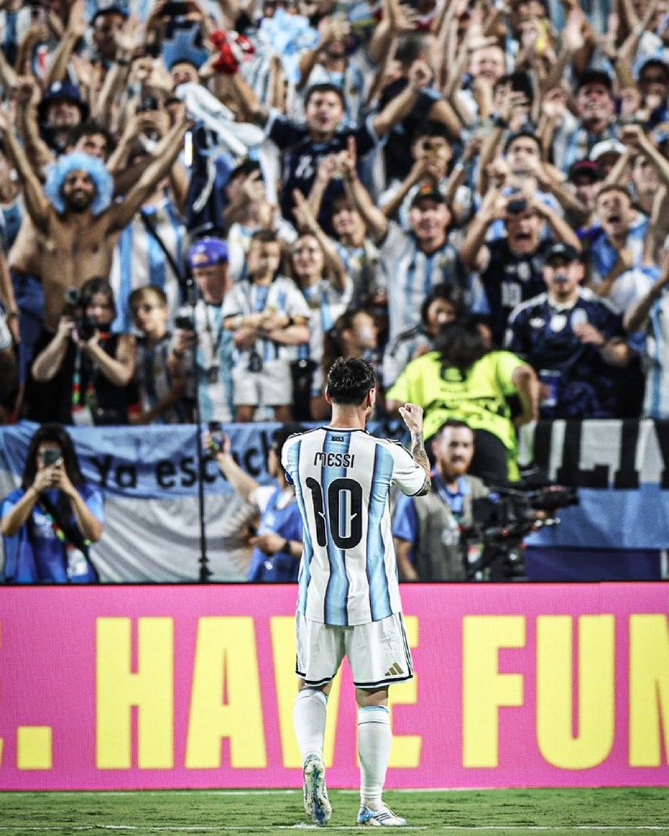 jab_eed's tweet photo. @premierleague Everyone wants a reason to post the Goat https://t.co/4dNWLdVVQp