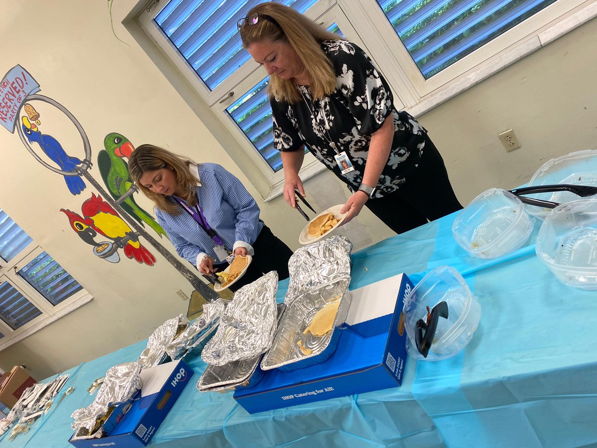 AnnaKoltunova's tweet photo. We loved meeting all of our summer soar staff today at Coconut Palm Elementary! We are gearing up to meet our little scholars on Monday.  ♥️ 

Thank you to @RCDavieHonda for the amazing breakfast. 

@moniestokes @CPEPrincipal1 @BCPS_DeputySupt @BCPSLeadership @browardschools https://t.co/p7Jn7VGMSw