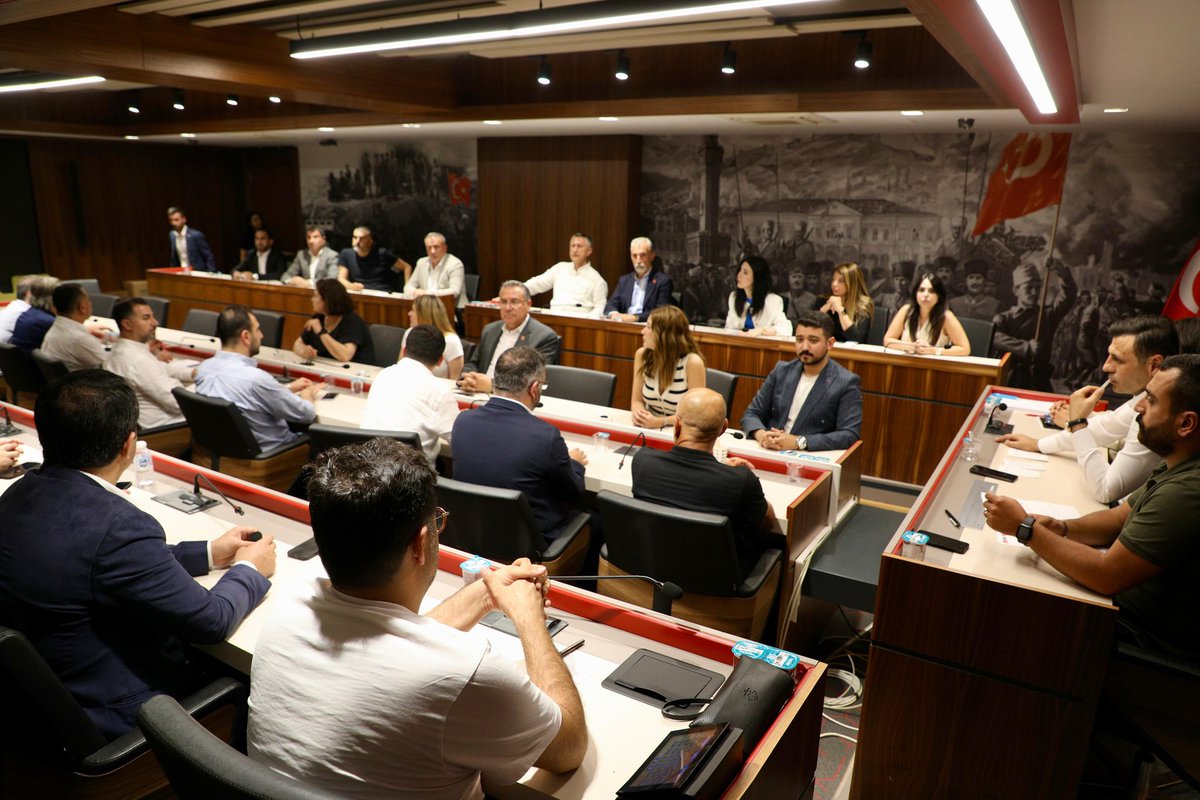 istanbulorgutu's tweet photo. Örgütümüzle görevimizin başındayız.

İl yönetim kurulu toplantımızı İl Başkanımız Özgür Çelik’in başkanlığında gerçekleştirdik. https://t.co/WFeB5QrZPM