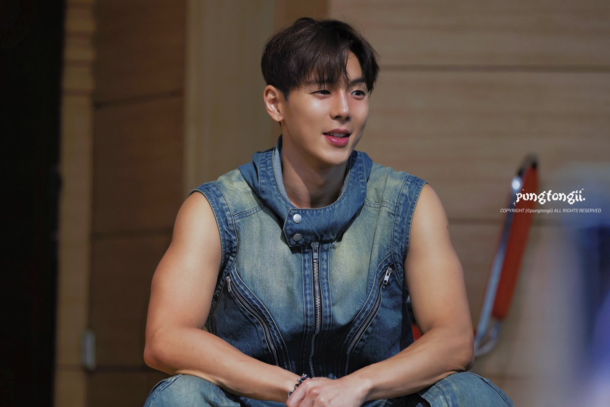 pungtongii's tweet photo. HAPPY  SHOWNU DAY🐻♥️

#MONSTAX #몬스타엑스
#SHOWNU #셔누
#HBDtoSHOWNU https://t.co/lTVt9Caxxu