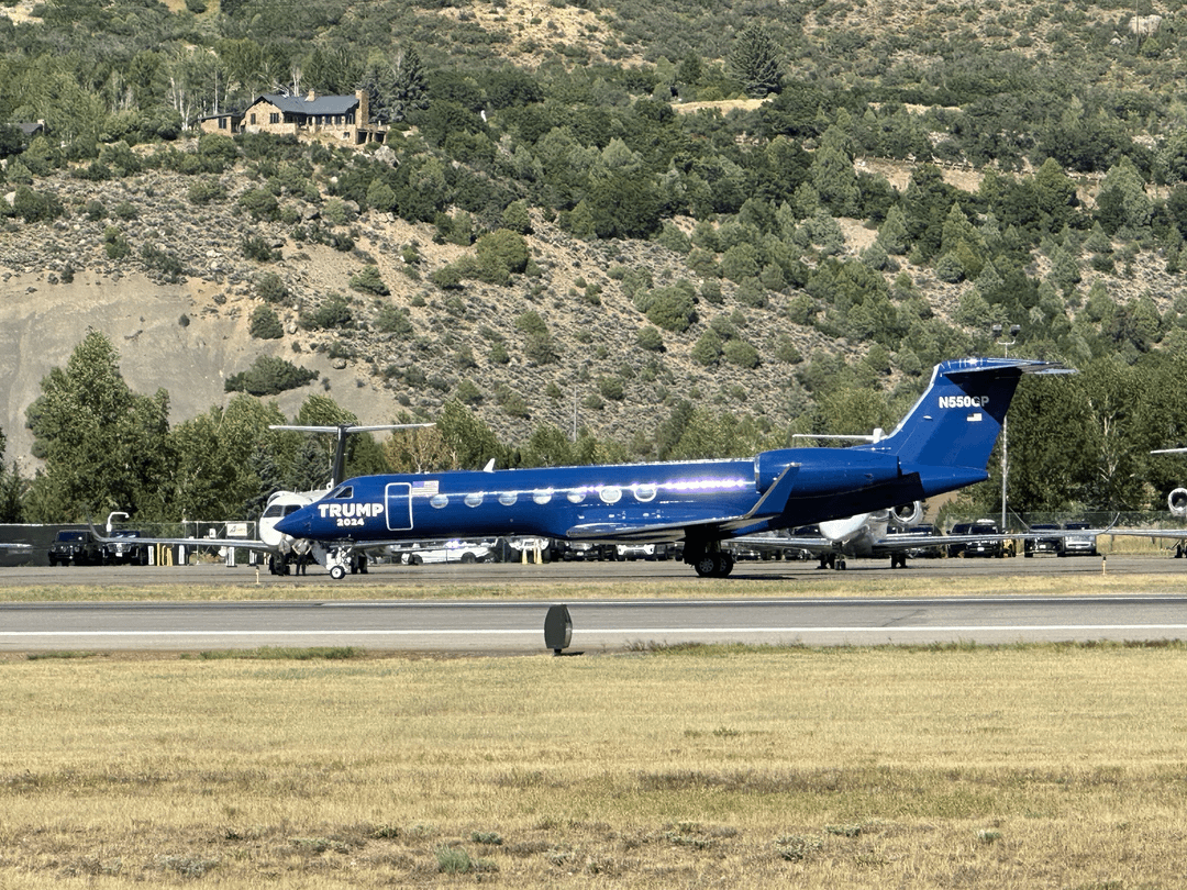 WordsofIrish's tweet photo. @RStarley1969 @airlinevideos If the story was so fake, why did he need to use Jeffery Epstein’s old G550 when he was campaigning in 2024? https://t.co/jJ102awRJh