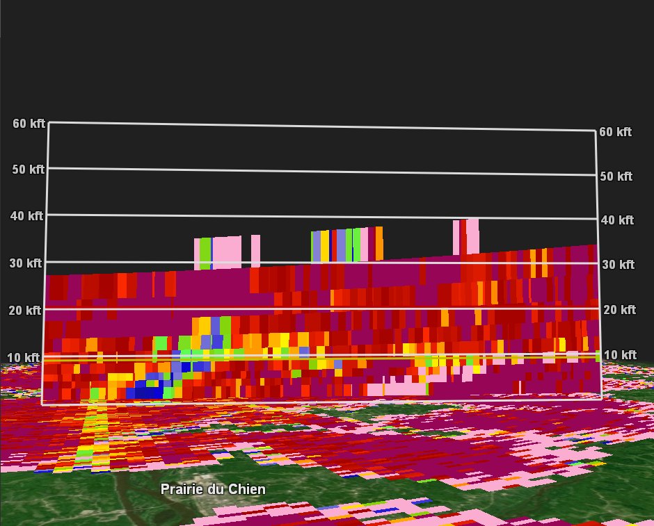 CollinKennedyWX's tweet photo. Very large TDS on this tornado near Steuben, WI, debris is being lofted to almost 20,000 ft! #wiwx https://t.co/XuJ1DPzwhe