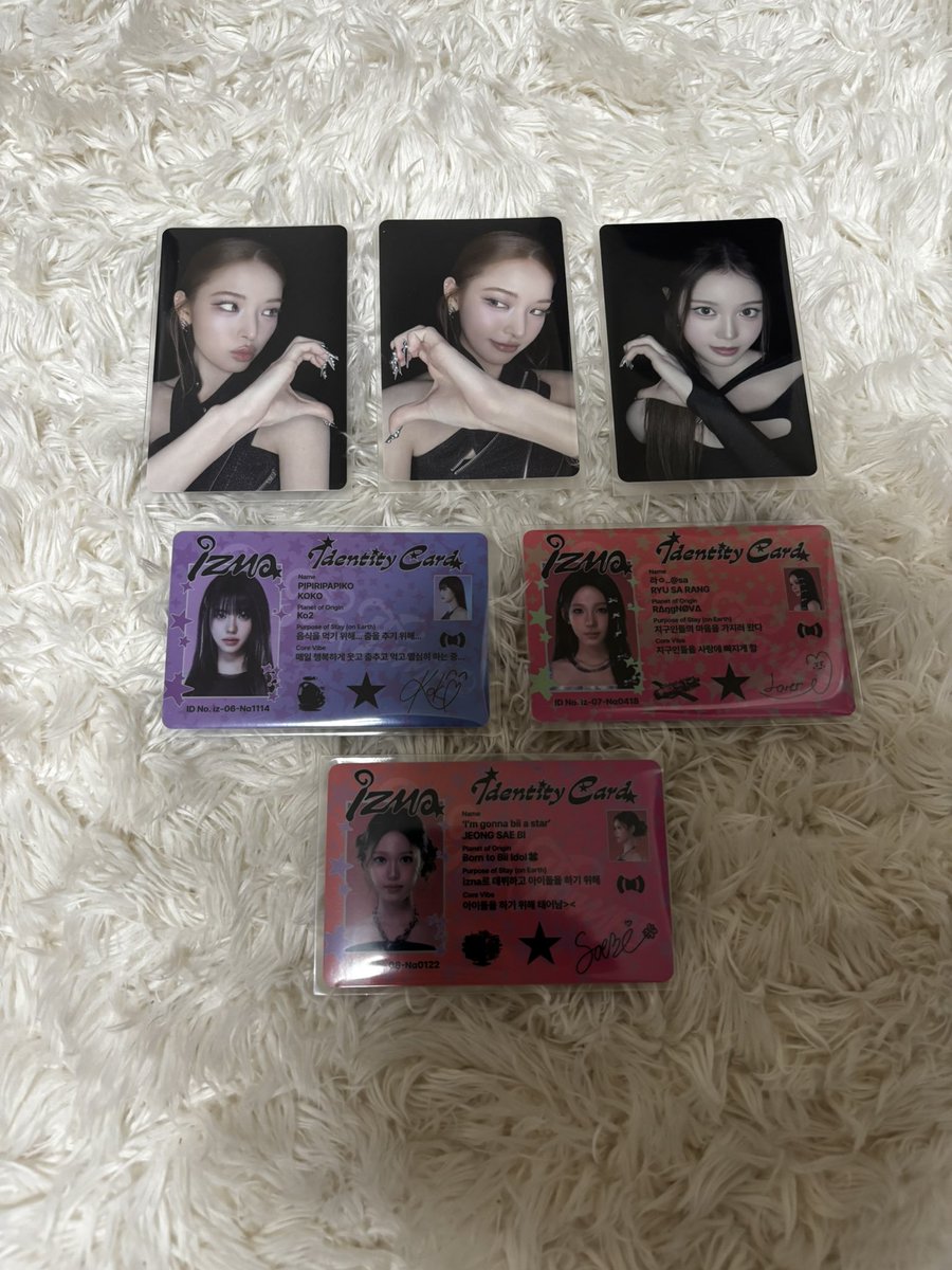 chae___11's tweet photo. izna SET THE TEMPO トレカ
【譲】マイ ココ サラン セビ
【求】買取もしくは同種ジミン
⭐️郵送or 9/5オフイベ手渡し https://t.co/vZBfZPq8ci