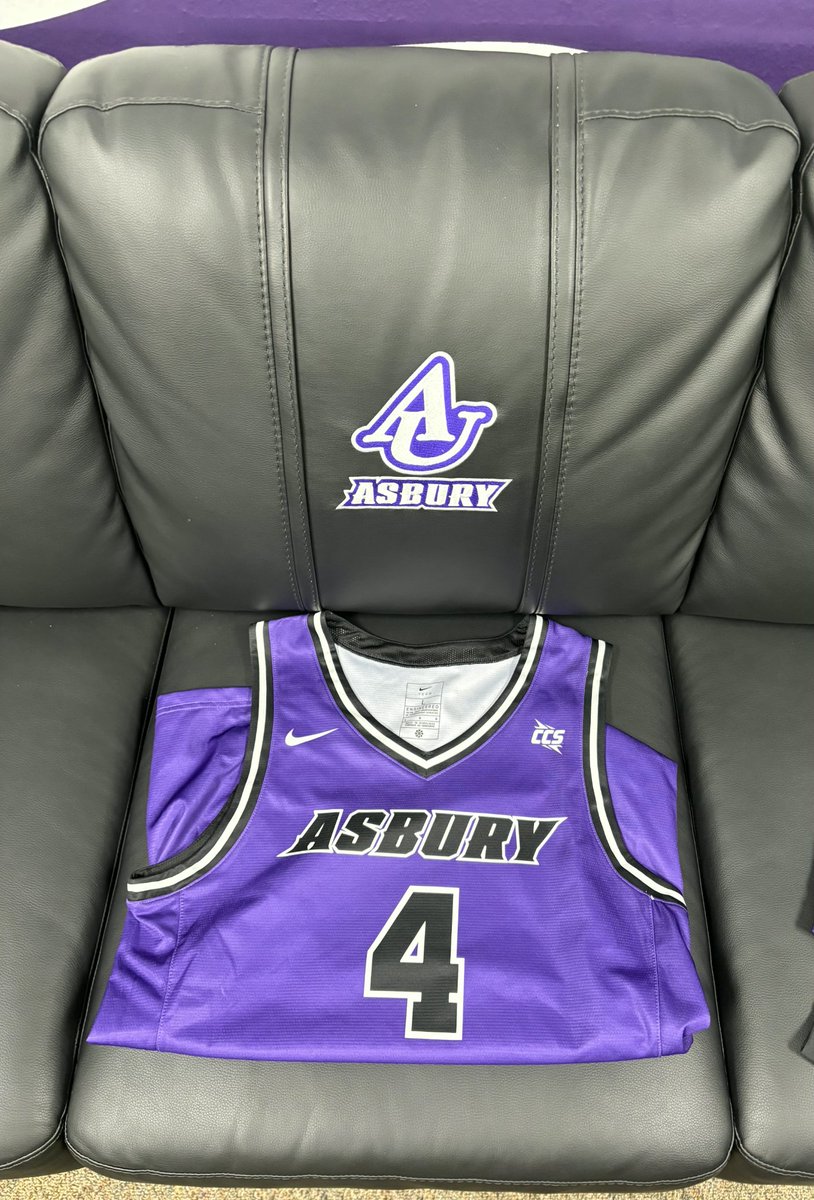 MichaelRayStin4's tweet photo. Thanks to @AsburyUniv and @AsburyHoops for a great visit today. Appreciate Coach Shouse, @CoachRussAU, @TurnerShouse24 , and  @CoachBMay for all the information and the tour of the facilities. https://t.co/wMmmiWXrsA