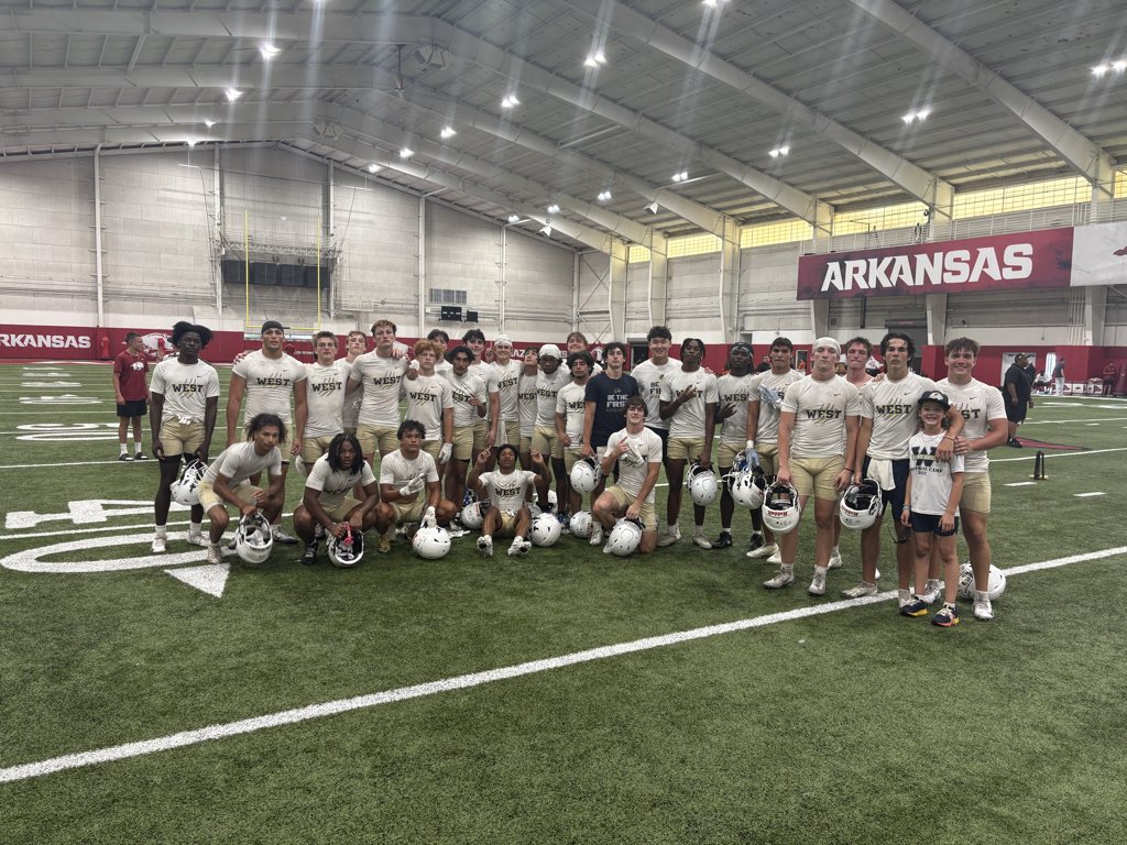 BVille_West_FB's tweet photo. West Wolverines are the University of Arkansas 7 on 7 Runner up.  We lost in the finals 19-18 to Shreveport Evangel.  West went 8-1 on the day!  Great Job men! https://t.co/XfxctJqIOp