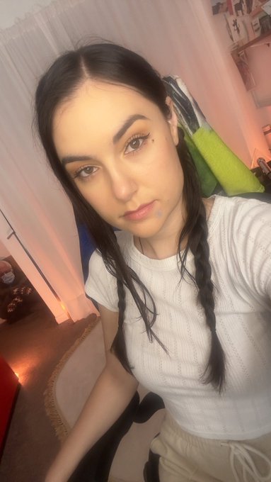 Sasha Grey - Streaming a lil’ earlier back on GTA RP |Prodigy| Live Now 👇 https://t.co/NPyR9Q7rdv