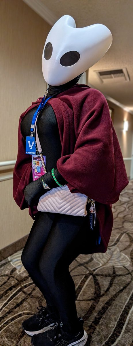 CosPhoto619's tweet photo. Great Hornet cosplay from the game Hollow Knight at @HentaiMatsuriSD https://t.co/R7uYbgL9Zx