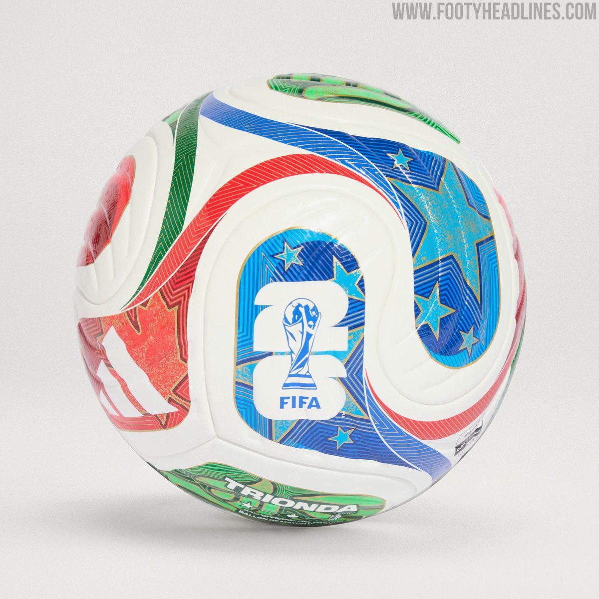 manyo1012's tweet photo. ワールドカップ公式試合球の決勝バージョンを公開。

←Regular                 Final→ https://t.co/ftTSkrf6dS