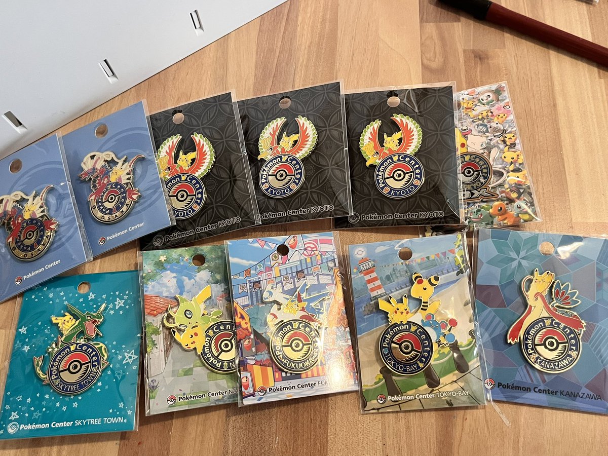 rinapon42's tweet photo. 【ゆる募　ポケセンピンズ交換】

求
オーサカDX
ヨコハマ
ヒロシマ
オキナワ
カガワ
メガトーキョー

譲
オーサカ
キョウト

#ポケモンセンター
#ピンズ交換 https://t.co/GNZYErIgfN