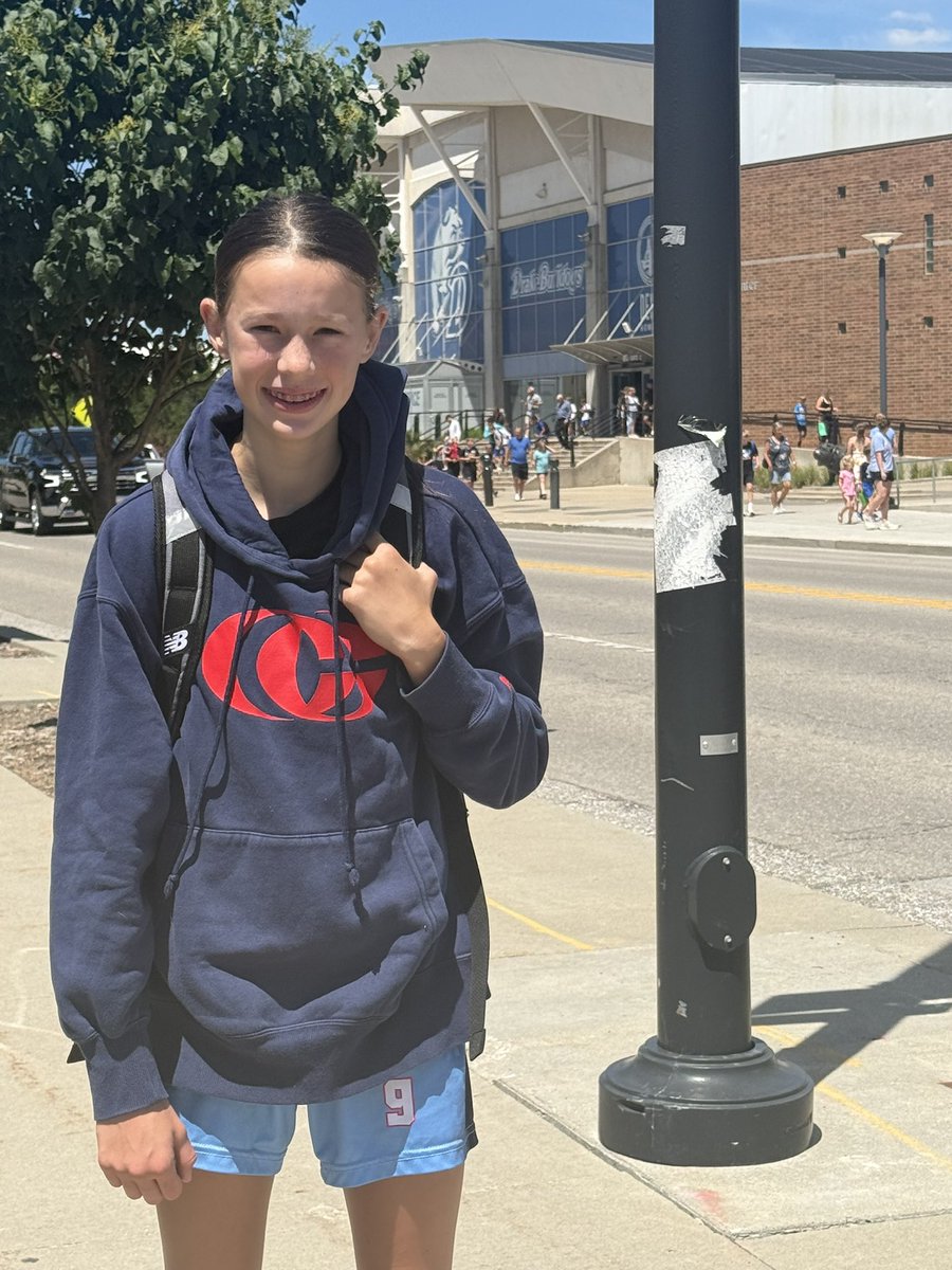 AndersonEhrlich's tweet photo. It’s been a fun 3 days for this Colorado kid exploring mom’s old stomping grounds.  Drake and Des Moines seemed WAY bigger to me when I was her age.  @SportswomenCO strategic planning views haven’t been too bad, either! https://t.co/RQRYqBUqK4