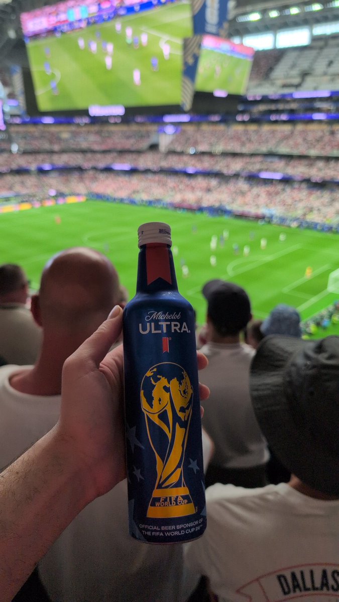 MarkSoicher's tweet photo. Some game. Big up the fella in hospitality handing us beers down from his box. Cmon England 🏴󠁧󠁢󠁥󠁮󠁧󠁿 https://t.co/c2GOLiO3mo
