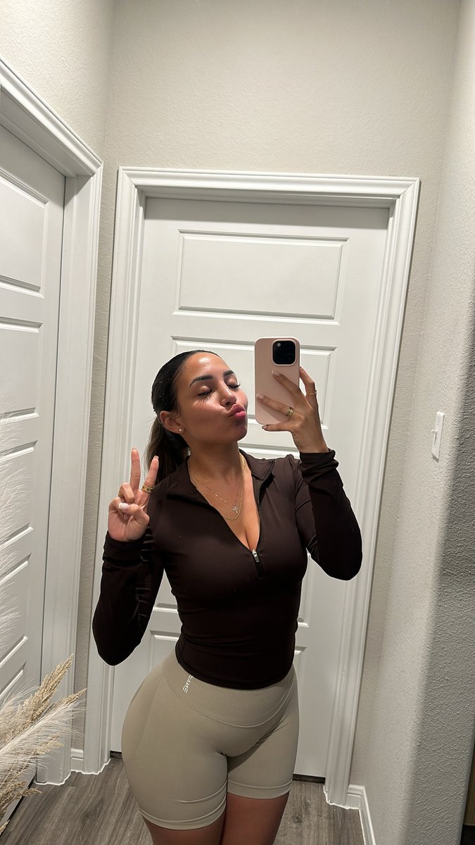 thebiababy's tweet photo. caught your attention again https://t.co/EBZTu5X18E