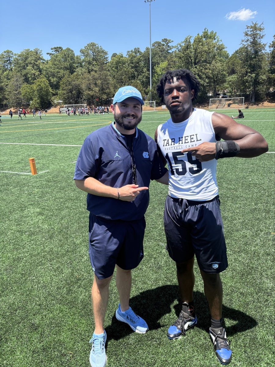 JGantt2008's tweet photo. Appreciate the time and coaching today at UNC chapel hill! Lots of great work today, thanks coaches..@nichols_ty @UNCFootball @Belichick_B @SFBruinFootball @coach_bras @Coach_Stan3 #seniorseason #hungry #notgoingoutlikelastyear #letswork https://t.co/hBYeU7YaH6