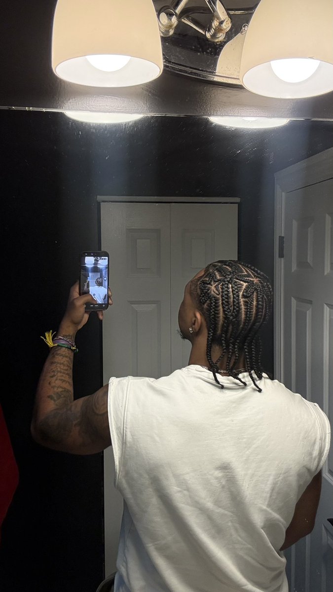 jjxzar's tweet photo. Another hair design, what yall think? https://t.co/gRObjABMd7