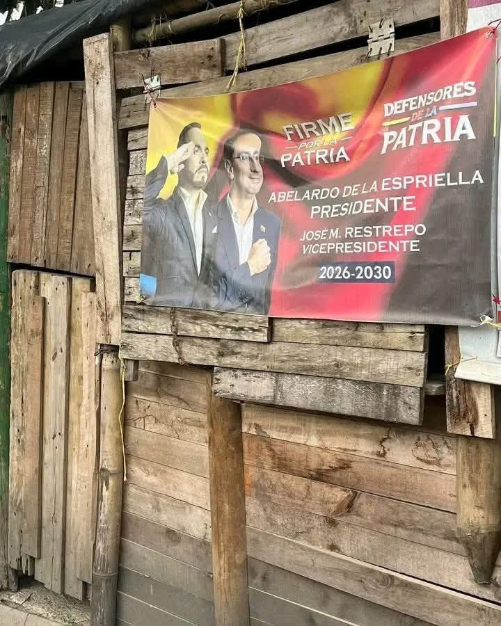 realsantig's tweet photo. Una de las fotos más potentes de lo que va de CAMPAÑA: https://t.co/0XitrEAgUV