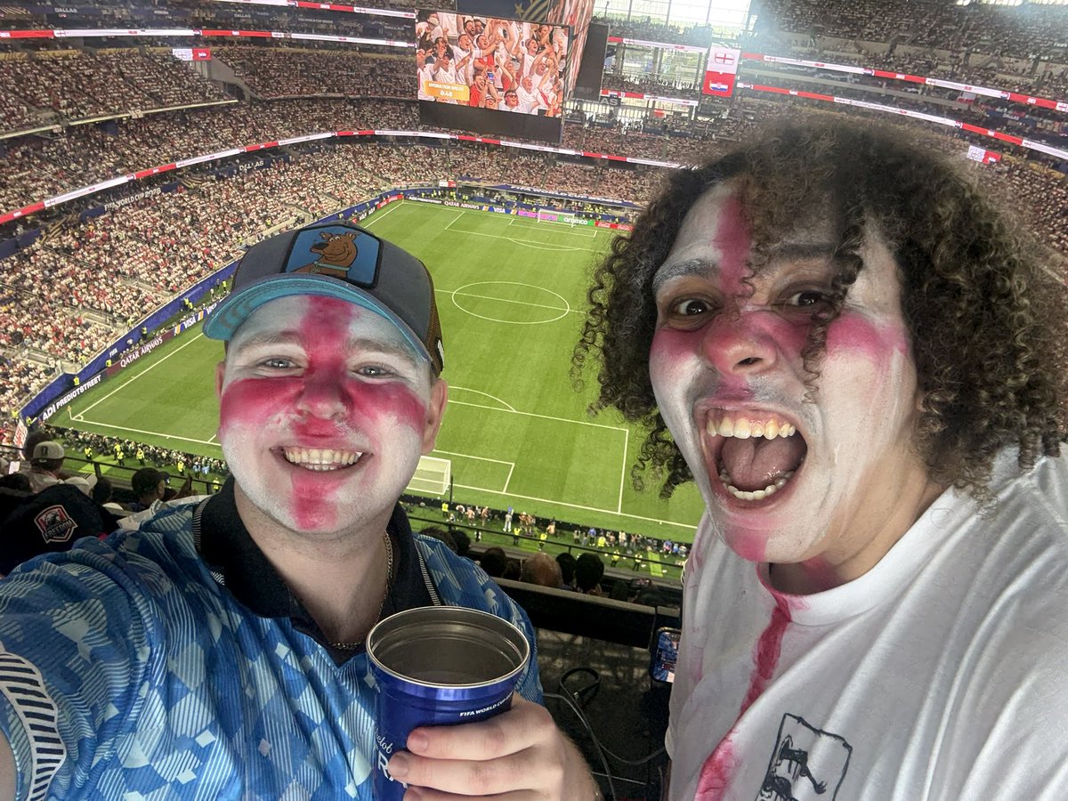 harrynotaverage's tweet photo. WHAT AN INSANE STREAM

DOINT SUCH AN INSANE THING WITH ONE OF MY BEST FRIENDS IS A ONCE IN A LIFE TIME EXPERIENCE

I LOVE YOU ZOIL I LOVE YOU ENGLAND TEAM ITS COMINF HOME https://t.co/wUTrDA2EFV