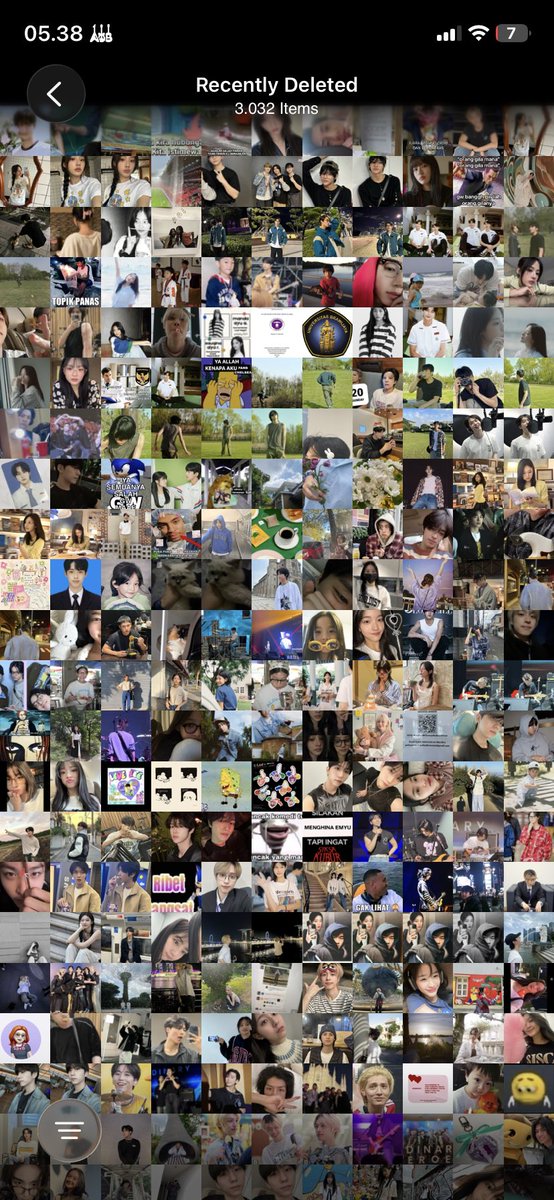wwingko's tweet photo. mungkin pendewasaan adalah dgn ngapus foto2 kpop di hp… https://t.co/nFuPloty8Z