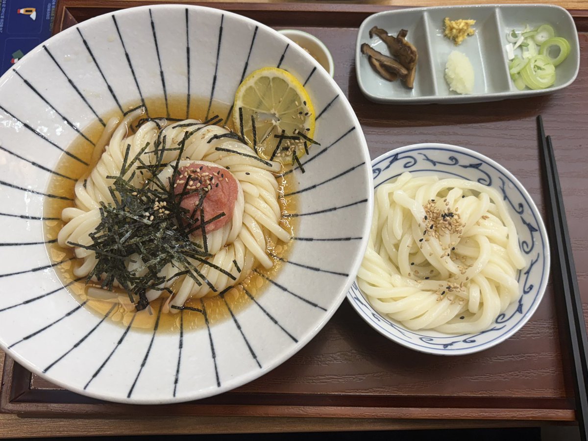 _BINNI_S2's tweet photo. 아 오늘은 뭘먹지? https://t.co/PW0KHUeVSc
