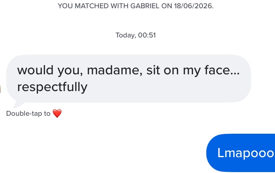 peryitess's tweet photo. first day back on tinder https://t.co/yAAb4Y87ws