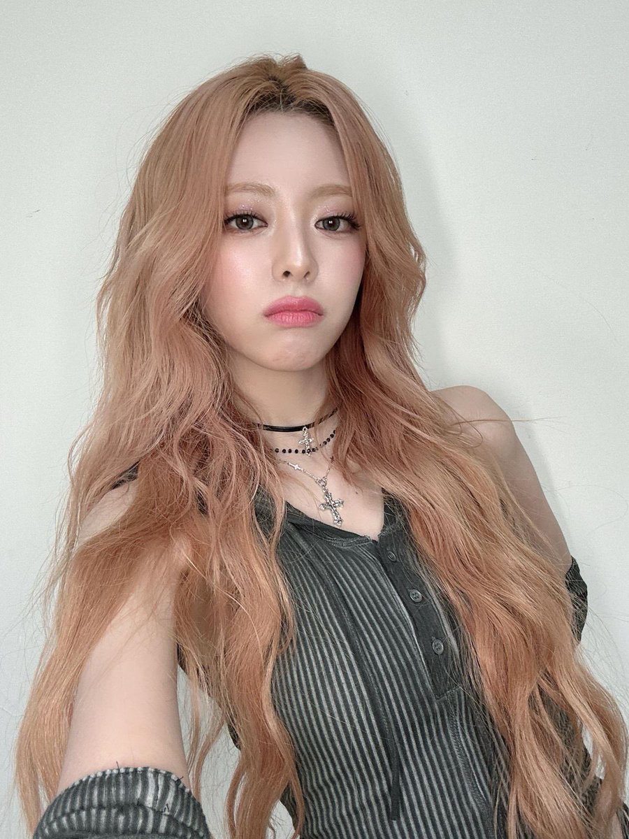 itzyshots's tweet photo. cutest maknae💕 https://t.co/gp5ftsMw4J