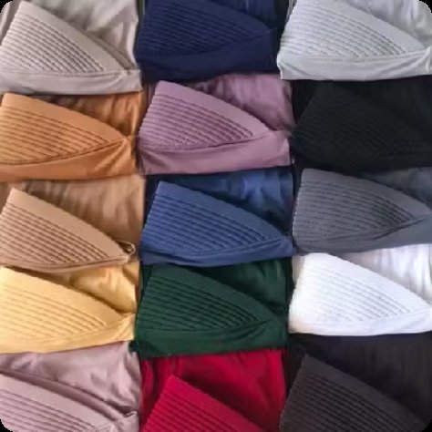 ternakwargaa's tweet photo. 🌷 Buat yang suka hijab simpel dan anti ribet, kerudung bergo ini wajib masuk wishlist!

Nyaman dipakai, mudah dibentuk, dan cocok untuk aktivitas sehari-hari. Aku suka karena tinggal pakai dan langsung rapih. ✨🤍 https://t.co/JnQtNN977r