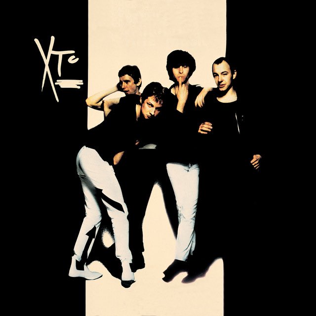 SoSubterraneans's tweet photo. XTCの"気楽にいこうぜ(White Music)"を聴きながら通勤中。
#iPodClassic
#XTCband
#気楽にいこうぜ https://t.co/aDnn5Gj0Zo