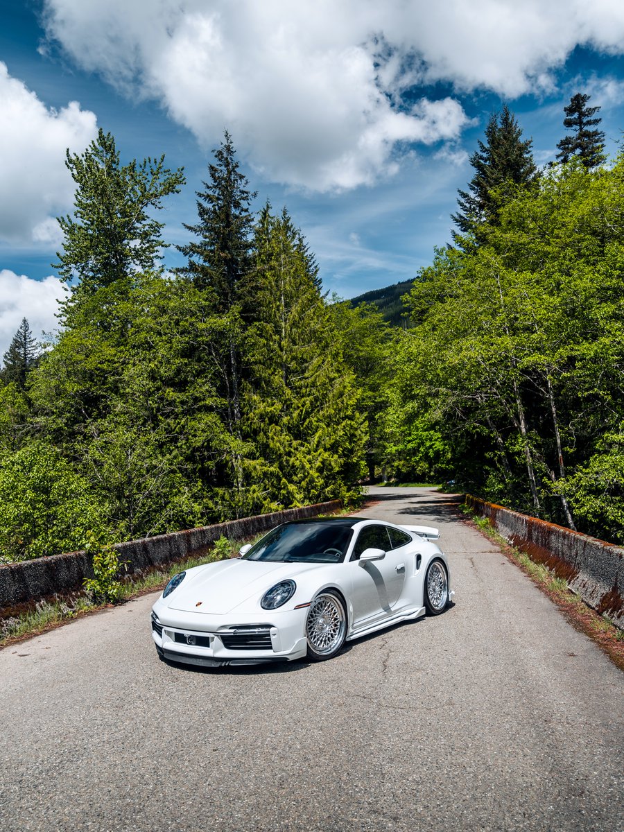 ApexDistrictX's tweet photo. Porsche 992 Turbo S https://t.co/u2xY6RMT1h
