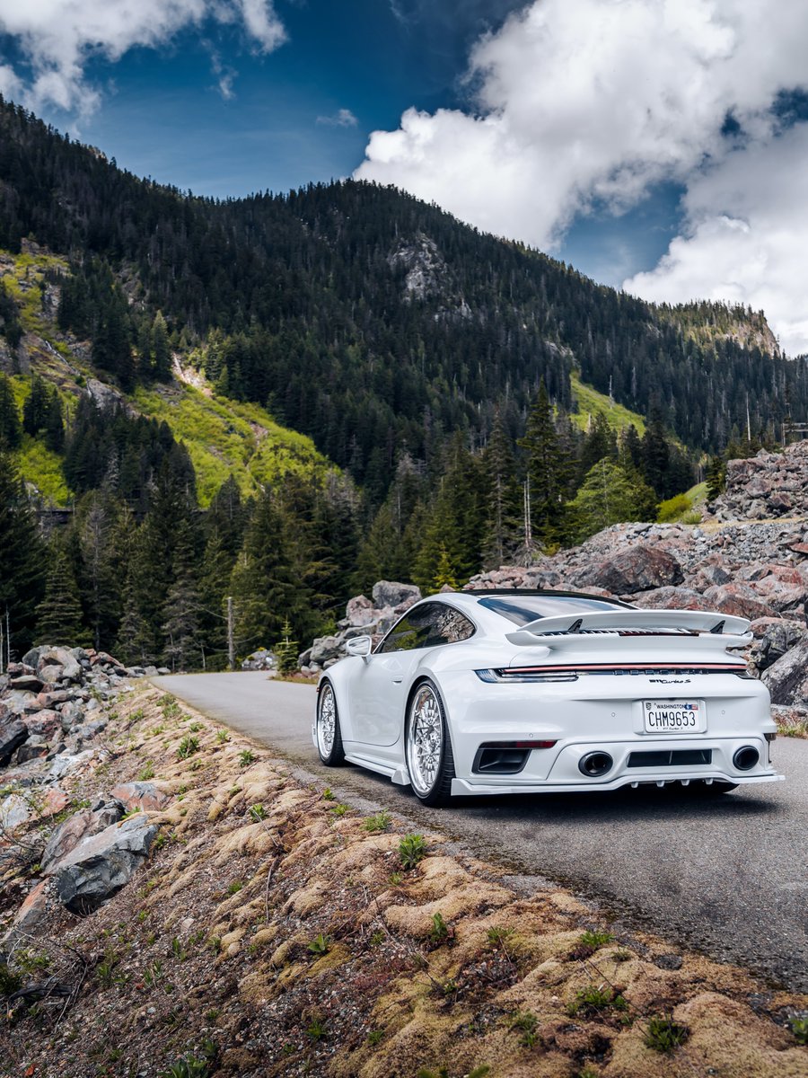 ApexDistrictX's tweet photo. Porsche 992 Turbo S https://t.co/u2xY6RMT1h