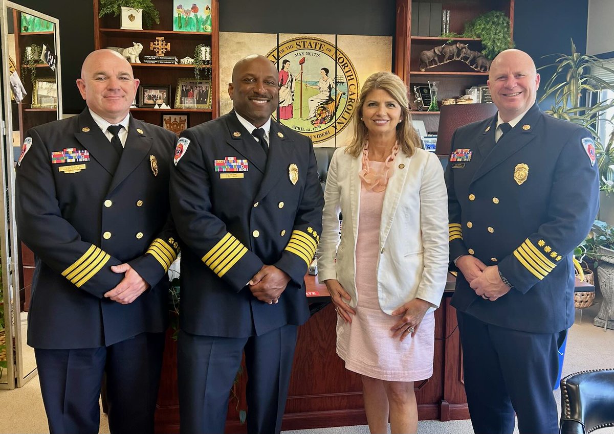 LisaStoneBarnes's tweet photo. Grateful for the firefighters and first responders who serve communities across our region every day. 

Thank you to the teams in Rocky Mount, Nashville, and Youngsville for your dedication, sacrifice, and commitment to keeping North Carolina families safe.

#ncpol https://t.co/ZL2q770jGk
