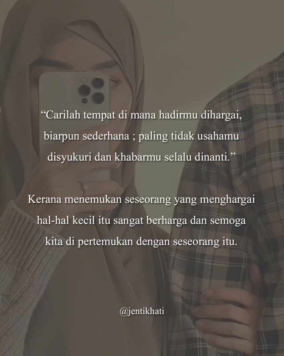 jentikhati's tweet photo. Separuh agamamu disempurnakan oleh pasanganmu, maka carilah pasangan yang faham agama yang hatinya dekat dengan Allah. https://t.co/ov7fVCmntm