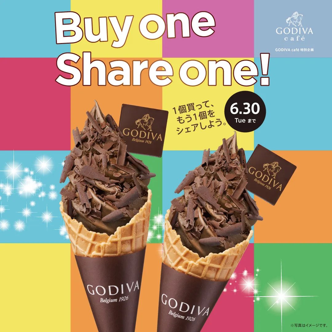 ourmoneybook's tweet photo. 【お得すぎ】あのGODIVAのソフトクリームが実質半額！？
なんと、GODIVA café（ゴディバカフェ）で対象のソフトクリームを1つ買うと、もう1つ無料でもらえちゃいます🍦✨
友達や家族とシェアすれば実質半額！濃厚な北海道ミルク仕立てのダブルチョコレートを、お得に楽しめる大チャンスです🏃‍♀️💨
🍦キャンペーン詳細
期間： 2026年6月17日（水）～6月30日（火）
対象商品： ダブルチョコレートソフトクリーム（コーン または カップ）
内容： 1個購入で、もう1個同じ商品がもらえる引換券をプレゼント！
⚠️絶対に押さえておきたい注意点
レシートが引換券になります！絶対に捨てないでください。
引換券は「ご購入店舗」「ご購入当日」のみ有効です。
📝2人で行って、その場でシェアするのが一番賢い使い方💯
ソフトクリームの提供は閉店の30分前まで（ラストオーダーは店舗により異なります）なので、時間に余裕を持って行きましょう。
📍対象店舗まとめ（全国のGODIVA café）
お近くの店舗をチェック！駅チカや商業施設内が多くて立ち寄りやすいですよ🚶‍♀️
東京都： 東京駅グランスタ、飯田橋駅（ecute EDITION）、日比谷駅、二子玉川
神奈川県： みなとみらい、ジ アウトレット湘南平塚
埼玉県： 大宮駅（ecute）、イオンレイクタウンmori
千葉県： 成田空港第1ターミナル
大阪府： 大阪 梅田（ディアモール大阪）
沖縄県： 那覇（ホテルコレクティブ）