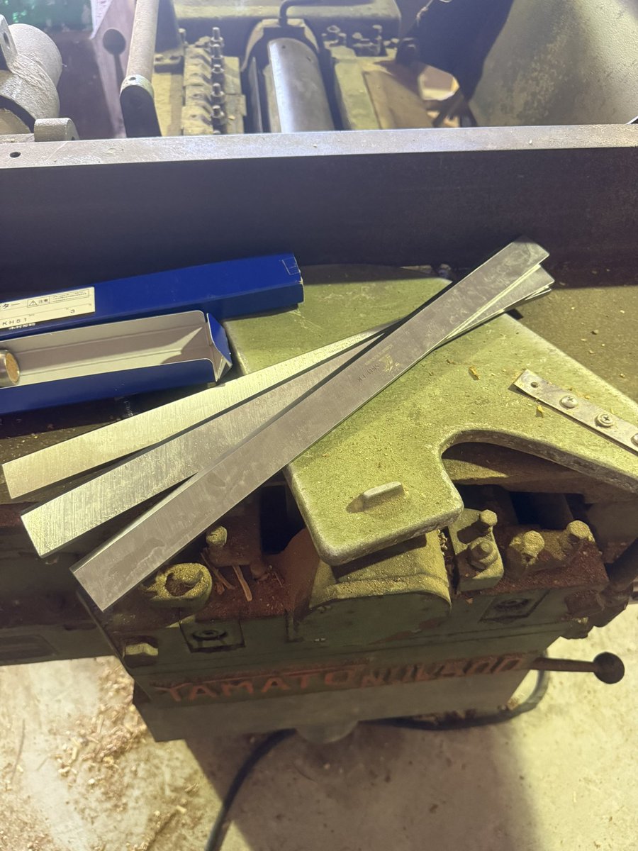 m14kattene's tweet photo. プレーナーの刃が痛んで交換する羽目になったのは最低だけど新品の刃は最高や https://t.co/il5ghn0ZyE