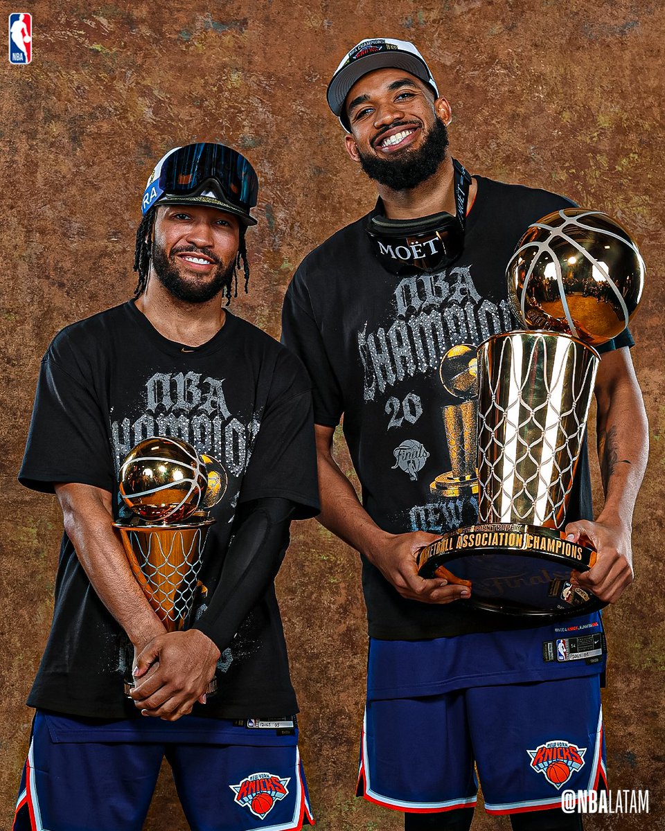 NBALatam's tweet photo. Y recuerden, mañana esta dupla paseará por Manhattan con los el trofeo 🏆

Este jueves será el Parade de los campeones https://t.co/YIqBs73kr7