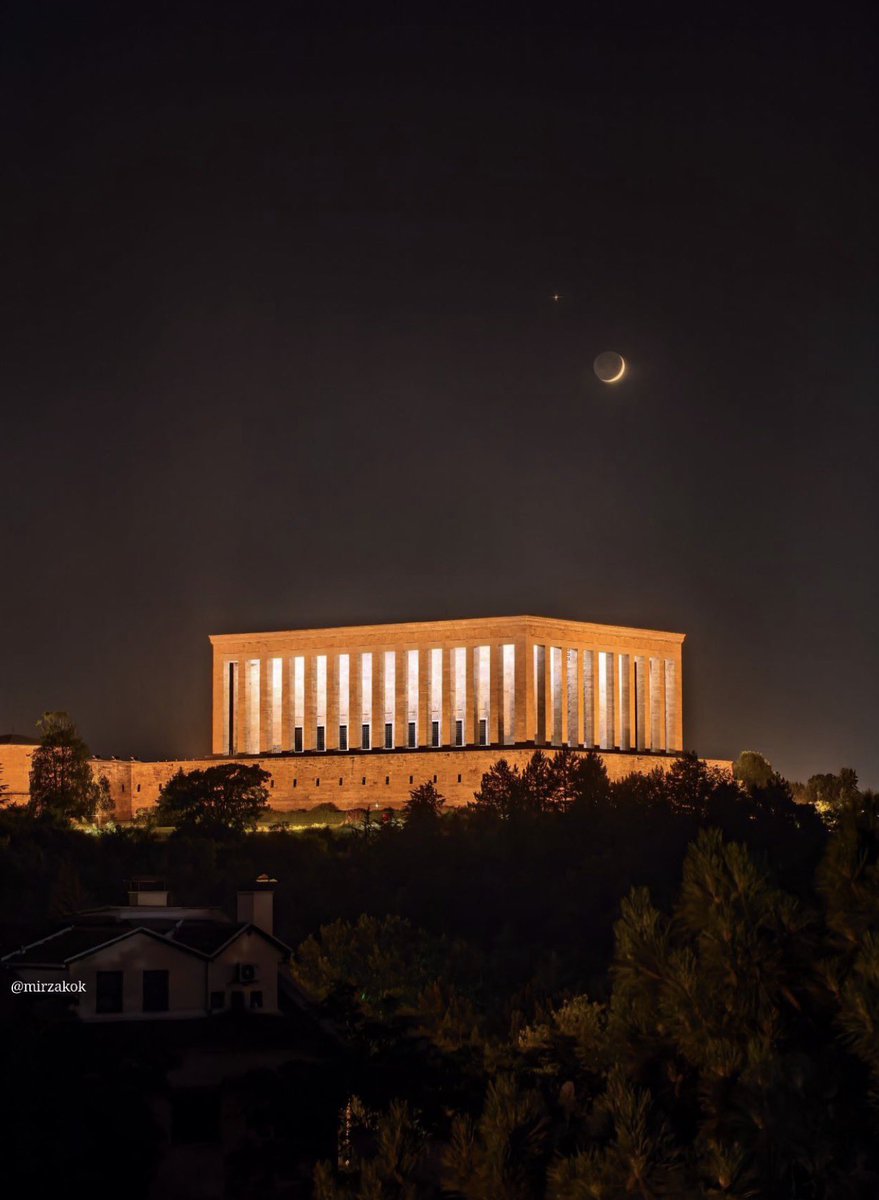 istbassavcisi's tweet photo. — Anıtkabir,
bu gece. 🤍