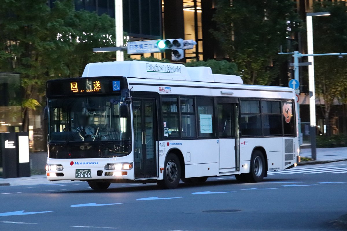 Joyfulabc's tweet photo. 日の丸自動車興業BS-19
日野ブルーリボンシティハイブリッド
メトロリンク日本橋で使用されています。 https://t.co/nLF8W8Jsyr