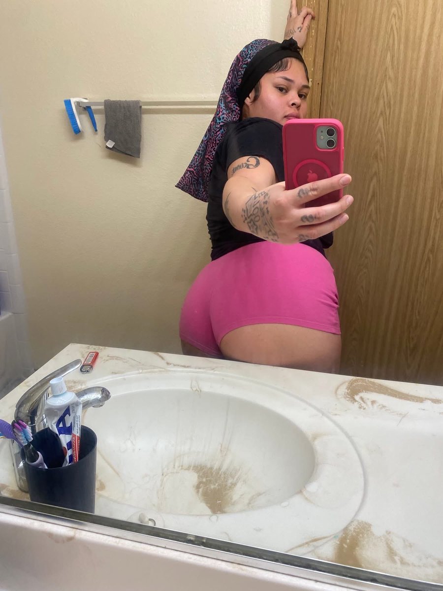 RicanPrincessX0's tweet photo. Ahh FAT 💕 https://t.co/T2AaKreNTW