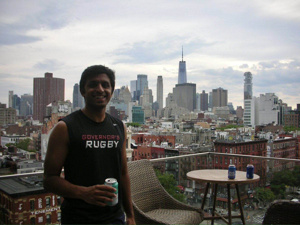 realslouchback's tweet photo. My buddy on his new balcony https://t.co/egbRCMCVhA