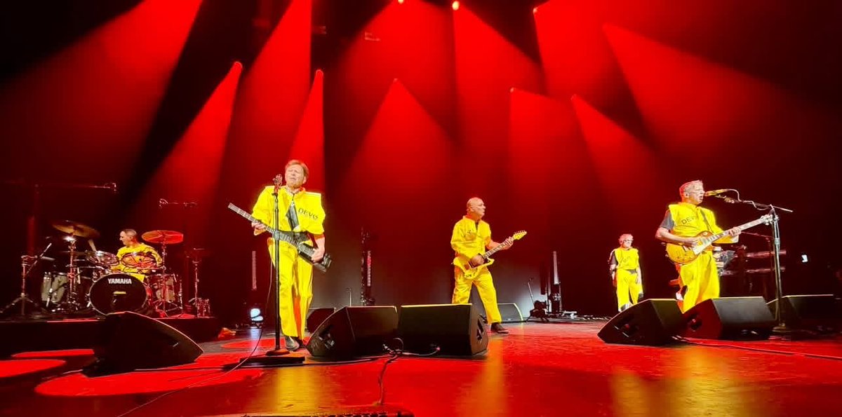 JeffFriedl's tweet photo. DEVO Tour weeks 1 &amp; 2
@DEVO @Gvc3Casale @Josh2Hager @mmothersbaugh https://t.co/2kQ2UcGjJM