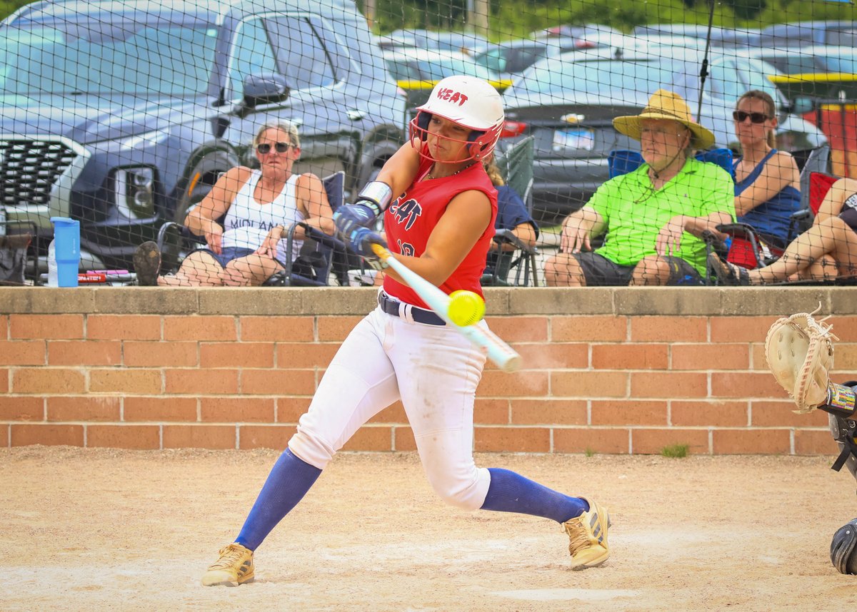 JaylinRob2010's tweet photo. Photos from last weekend! 🥎
Had an another homer can’t wait for the next!!!#LHP #LHB #CO29 #Bths https://t.co/5lcwFCFZc9