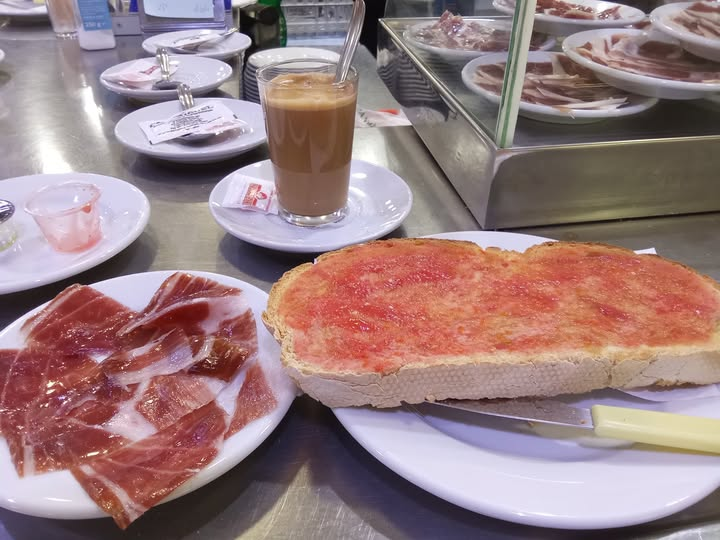 franr1987's tweet photo. @laythy29 This is how good coffee is served, and "lo demás son tonterías" https://t.co/9LS06xl6ff