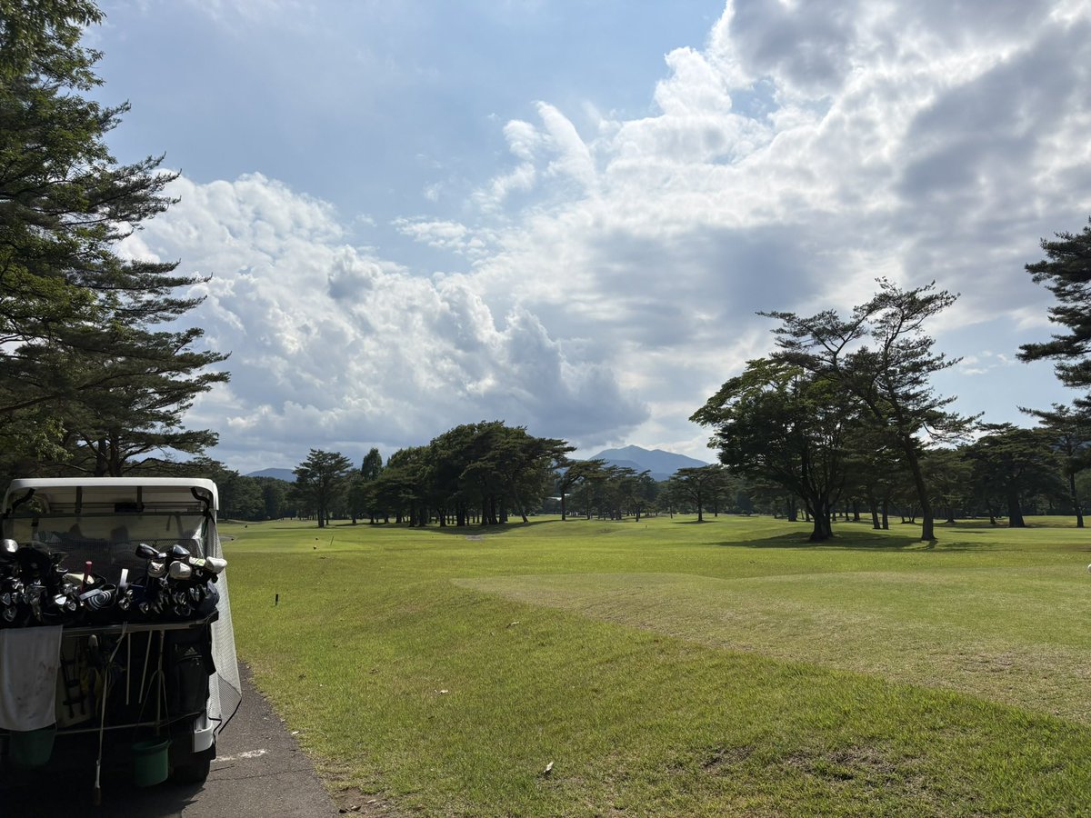 Ryo_06280's tweet photo. 初遠征⛳️
２日間のラウンド

初日は☔️男をしっかり発揮！
２日目は奇跡的な☀️

スコアと体はボロボロ
でも楽しく回れました👍 https://t.co/X16AWnuAxD