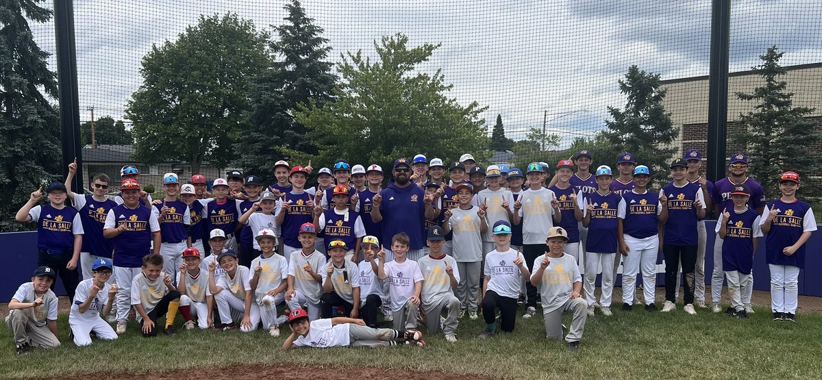 Pilots_Baseball's tweet photo. @Pilots_Baseball ⚾️ Summer Camp… what a fun bunch of “ballers”⚾️👍 #EverythingCounts
@DLSPilots @DLSPilotsAlumni https://t.co/cjl5lFnOTN