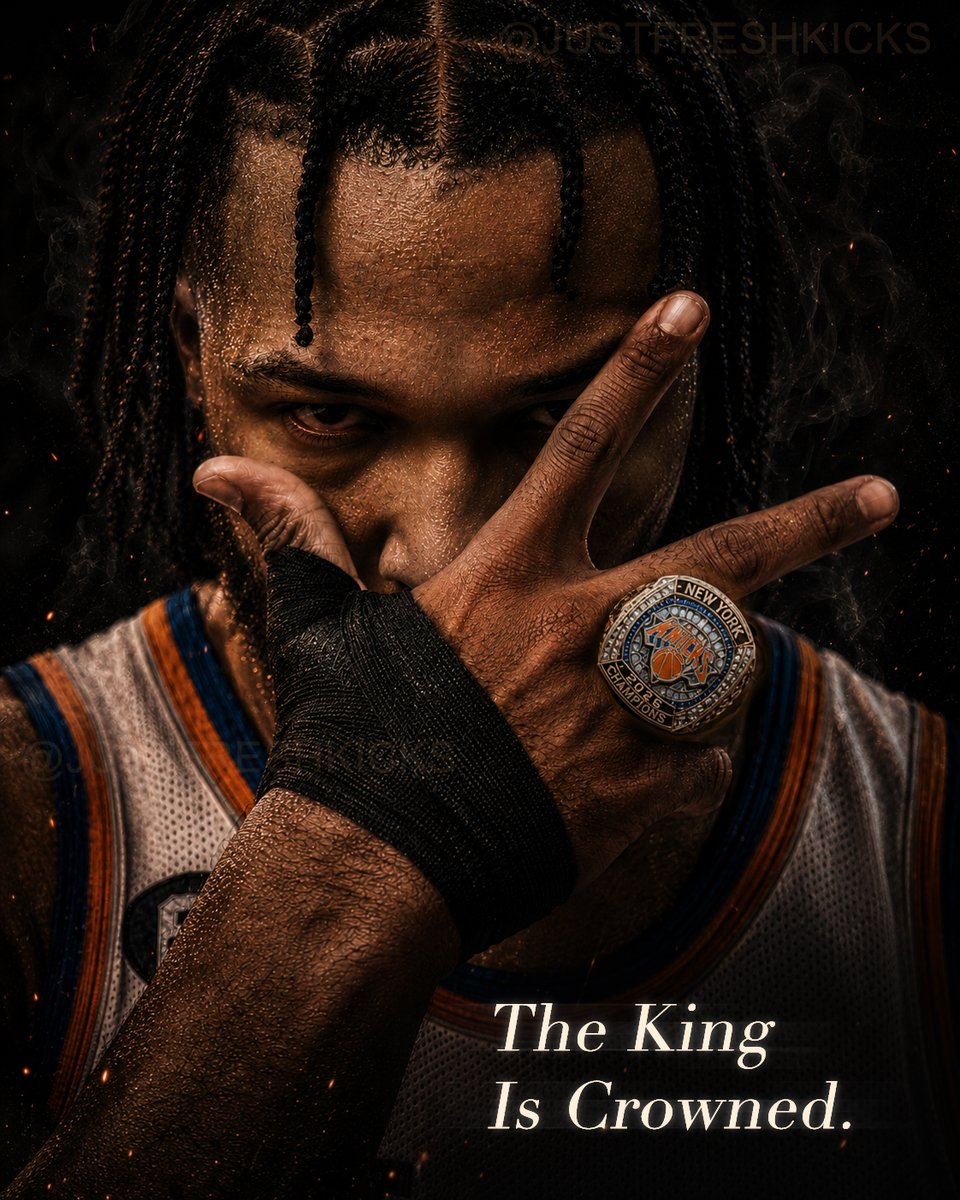 SneakerAlertHD's tweet photo. Talk to the Hand. 💍👋 https://t.co/bMiKBp7E63